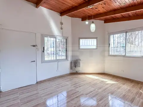 Depto Tipo Casa en Alquiler de 2 dormitorios