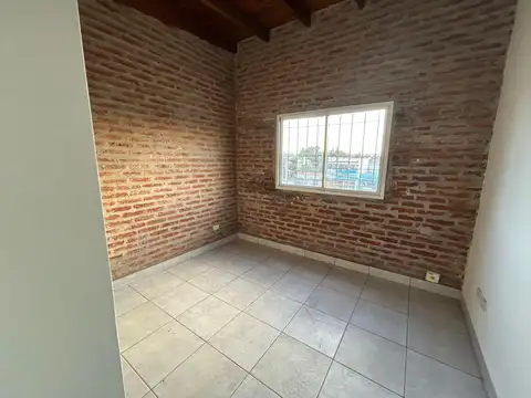 Oficina en Alquiler en Los Cachorros, $ 380.000