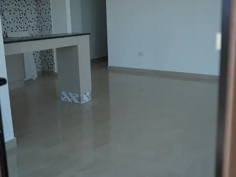 Departamento en Alquiler en Berazategui, $ 800.000