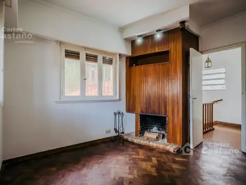 Depto Tipo Casa en Venta 50 años