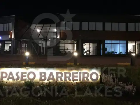 Local comercial en Alquiler 140m2, "PASEO BARREIRO", Tres cerros, Villa la angostura