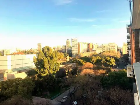 Venta de Excelente Semipiso  en Barrio Parque 