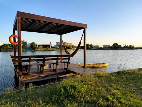 Casa 3 ambientes con 2 baños