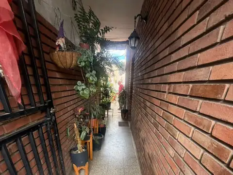 Depto Tipo Casa en Venta de 5 dormitorios