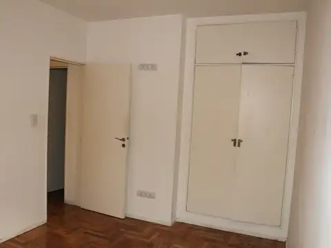 4 AMBIENTES EN EDIFICIO TORRE CON COCHERA