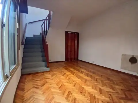 Depto Tipo Casa 4 ambientes con 1 baño