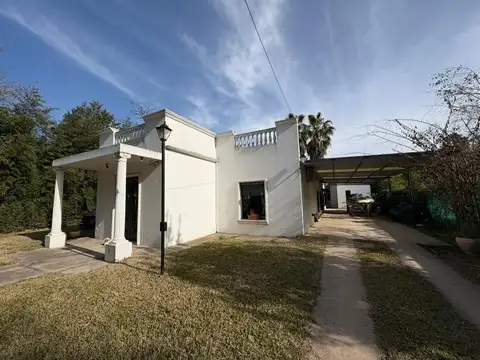Casa en Venta con 3 cocheras