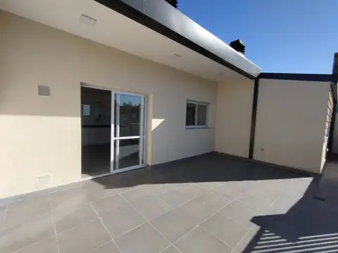 RE/MAX VENDE EN COFICO DEPTO 2 DORM. CON TERRAZA