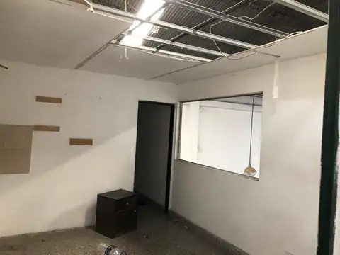 INMOBILIARIA VENDE  GALPON V.URQUIZA