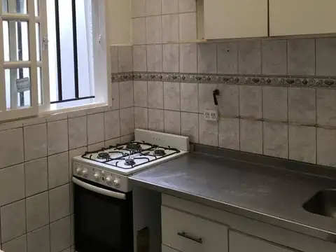 Depto Tipo Casa en Alquiler de 2 ambientes