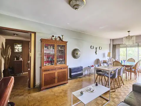 Bahía Blanca  al 400 esquina Av. Avellaneda