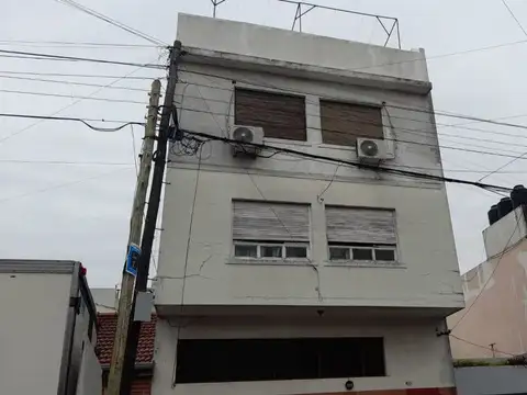 VENTA PH 4 AMBIENTES  RAMOS MEJIA