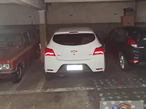 Venta cochera en Flores