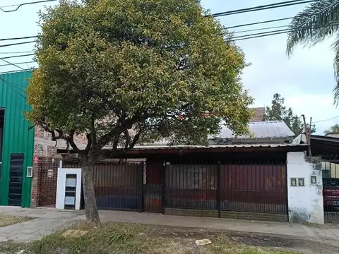 Casa en Paso del Rey excelente ubicacion