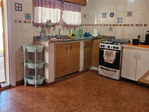 VENTA-CASA- 3 AMB-FLORENCIO VARELA-LOTE PROPIO