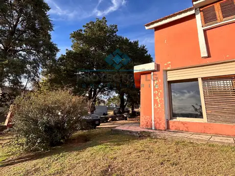 VENTA – CASA CON PILETA Y QUINCHO- EXCELENTE VISTA- ASCOCHINGA