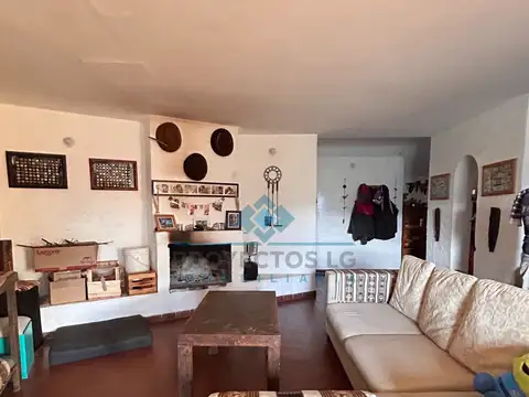 VENTA – CASA CON PILETA Y QUINCHO- EXCELENTE VISTA- ASCOCHINGA