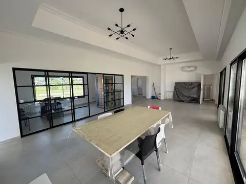 VENTA CASA 4 AMB - COMARCAS DE LUJAN - SAN ROQUE