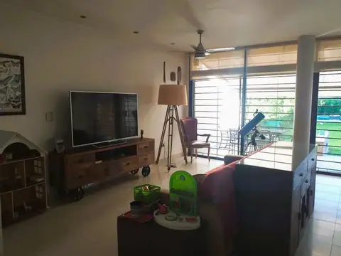 Casa 6 ambientes con 3 baños