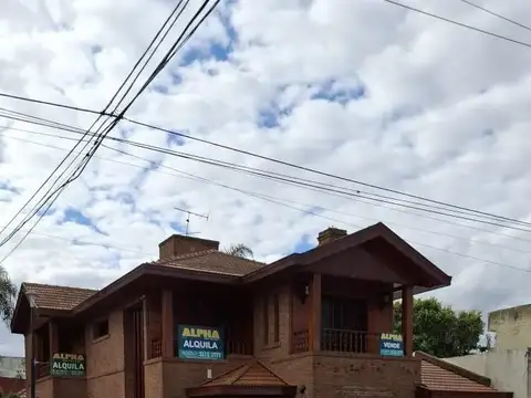 Calle 148 esquina 9 100