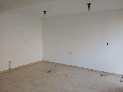 Local en Alquiler en La Plata, $ 400.000