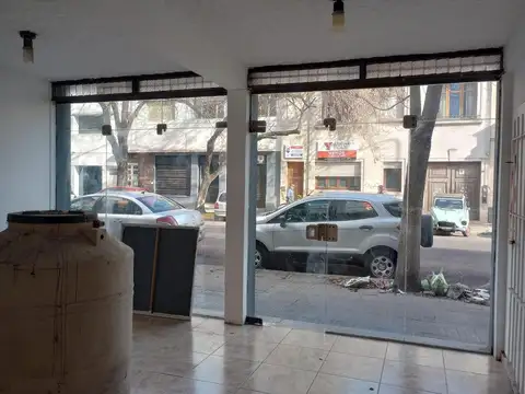 Local en Alquiler 40 años