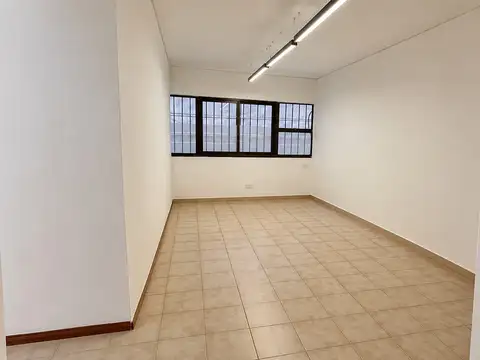 Oficina en Venta con 1 cochera