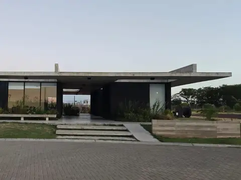 Terreno en Venta 30  mts Fondo