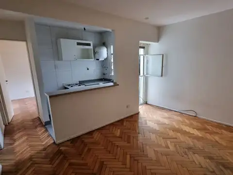 Avenida San Martín 4900, Piso 8