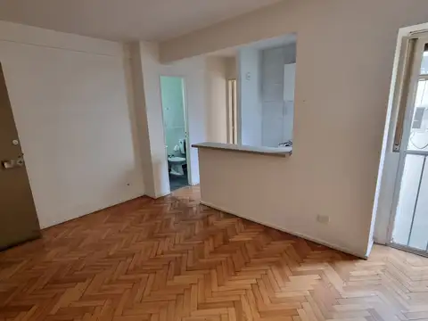 Excelente depto. de 2 ambientes lateral muy luminoso