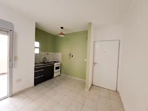 Depto Tipo Casa en Alquiler de 2 ambientes