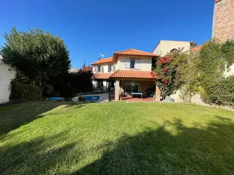 ALQUILER CASA BARRIO JARDIN MARISTAS MENDOZA
