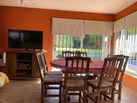 Casa 7 ambientes con 3 baños
