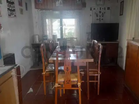 137 esq. 484 4700, Piso 0
