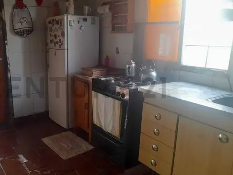 137 esq. 484 4700, Piso 0