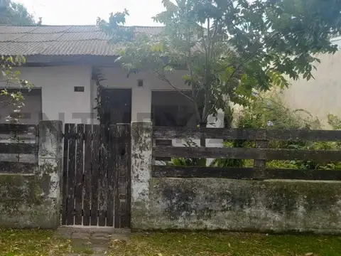 Casa a refacionar en venta