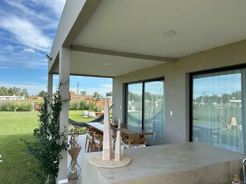 Casa Monoambiente con 1 baño