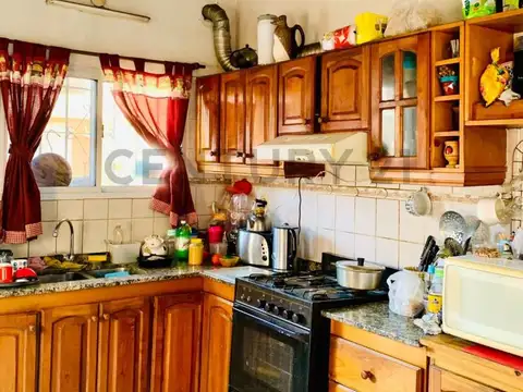 Lisandro de la Torre 300, Piso 0