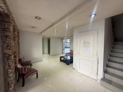 Avenida Presidente Peron  al 1400