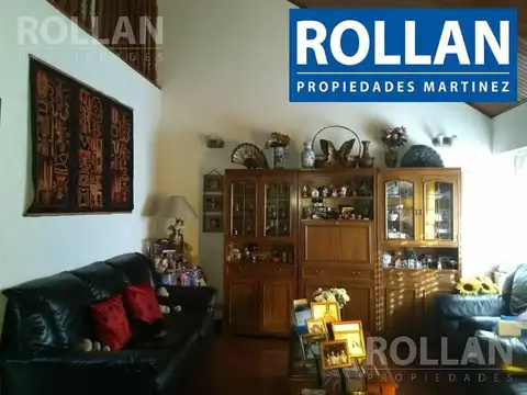 Casa en Venta con 2 cocheras