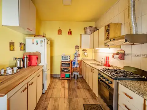 Casa 7 ambientes con 3 baños