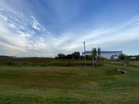 Lote en Venta de uso industrial en AO12 y Autopista en Pueblo Esther
