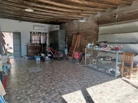 Casa 6 ambientes con 1 baño
