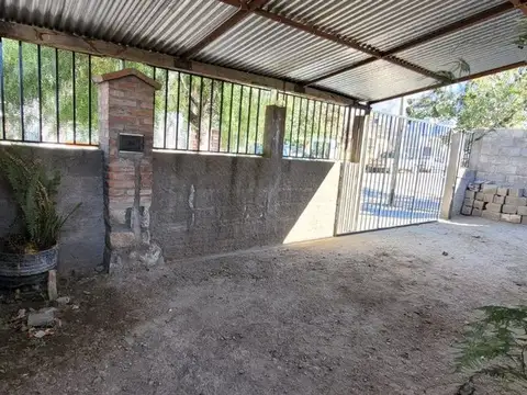 Casa 4 ambientes con 1 baño