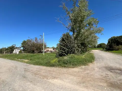 SE VENDE EXCELENTE LOTE C/ GALPON  