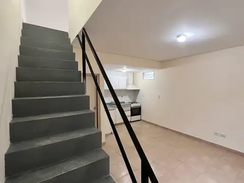 Depto Tipo Casa en Venta con 1 cocheras