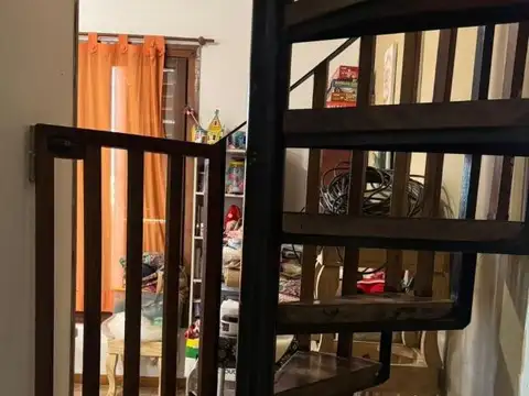 AMPLIA CASA EN VENTA!