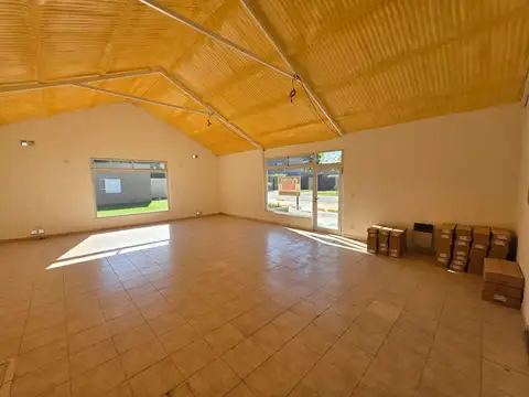 ALQUILER - Local en Roldan