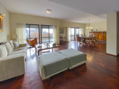 Departamento duplex de 3 dormitorios gigante con cochera