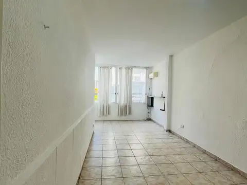 Bolívar 200, Piso 1